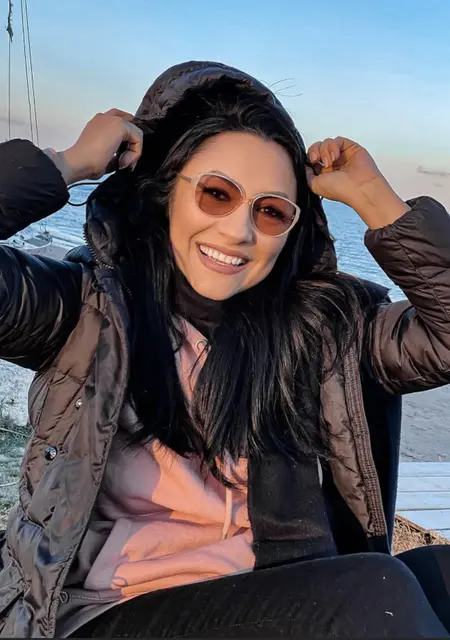 I'm Illemoore Isabe, 37, looking to meet for traveling in London