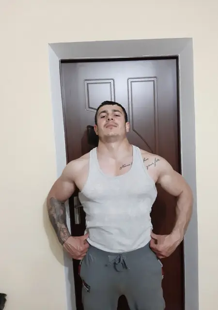 Кртур из Воронежа, ищу на сайте знакомства на одну ночь