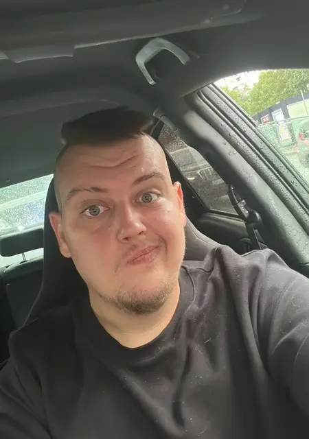 Я Alex, 26, из Владивостока, ищу знакомства без обязательств