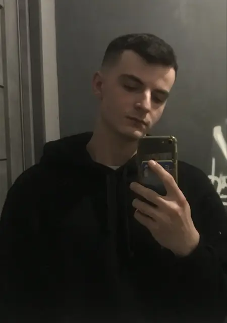 Я Вадим, 21, из Читы, ищу знакомства на одну ночь