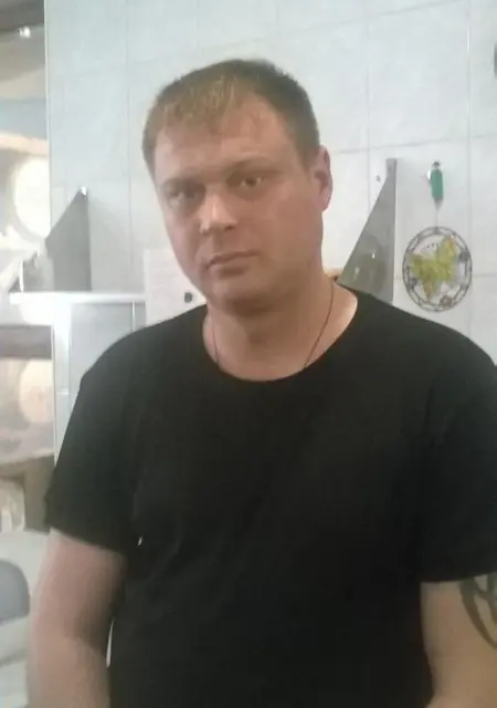 Я Владимир, 37, из Анапы, ищу знакомства на одну ночь