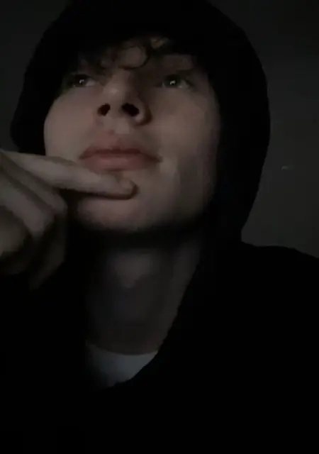 I'm Nathan, 21 from Newcastle upon Tyne, seeking connections for chat