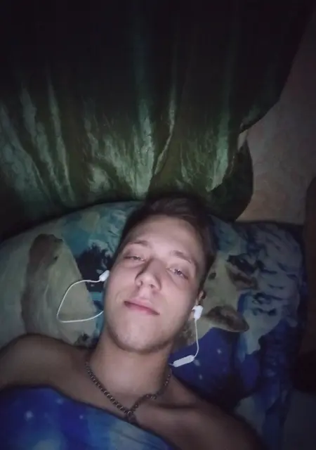 Я Санчек, 24, из Златоуста, ищу знакомства без обязательств