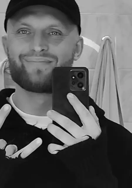 Я Artem, 35, знакомлюсь на одну ночь в Москве