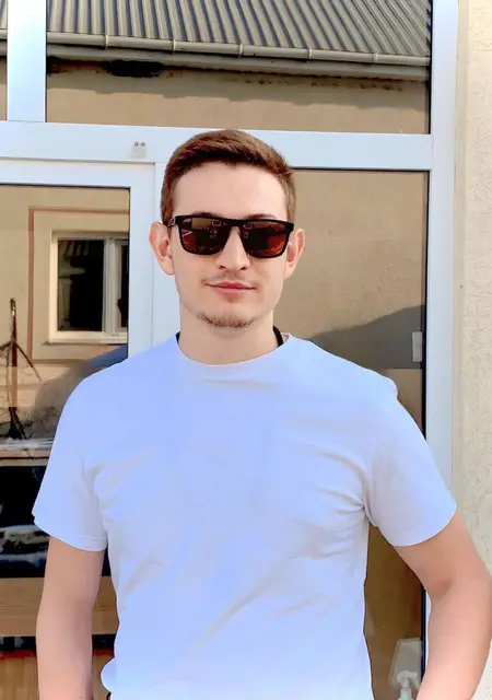 Александр из Анапы, мне 26, познакомлюсь для приятного времяпровождения