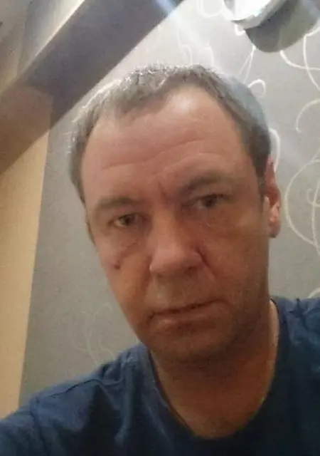 Я Денис, 45, знакомлюсь для постоянных отношений в Великом Новгороде