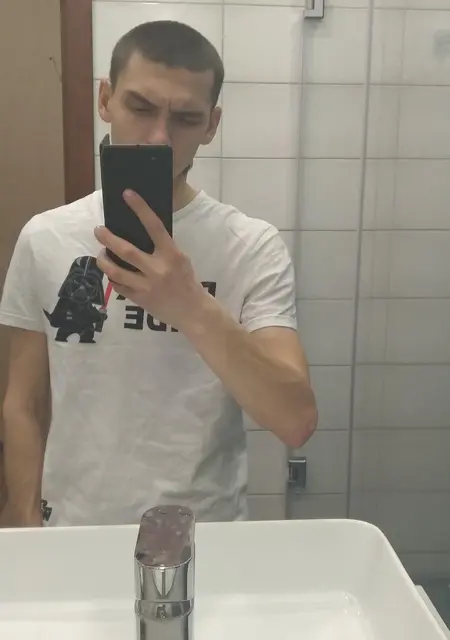 Александр из Абакана, мне 25, познакомлюсь на одну ночь