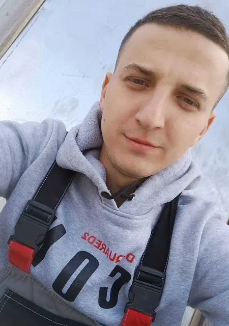 Артем из Курска, ищу на сайте общение