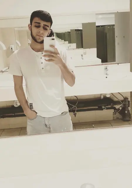 Навруз из Новомосковска, мне 22, познакомлюсь для общения