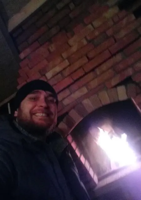 Я Андрей, 42, из Тамбова, ищу знакомства без обязательств