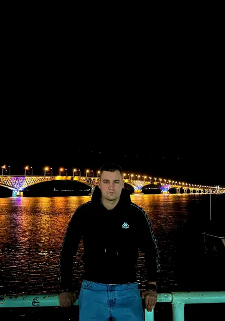 Я Богдан, 27, из Балакова, ищу знакомства на одну ночь