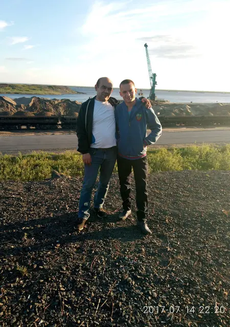 Сергей из Санкт-Петербурга, ищу на сайте знакомства на одну ночь