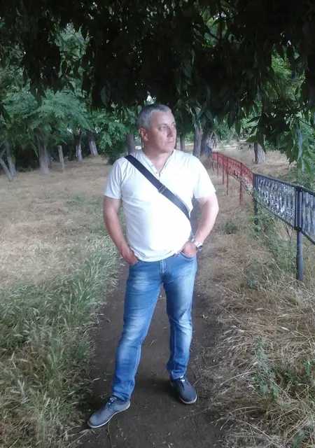 Андрей из Керчи, ищу на сайте знакомства без обязательств