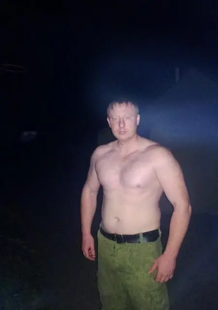 Я Сема, 43, из Пскова, ищу знакомство для приятного времяпровождения