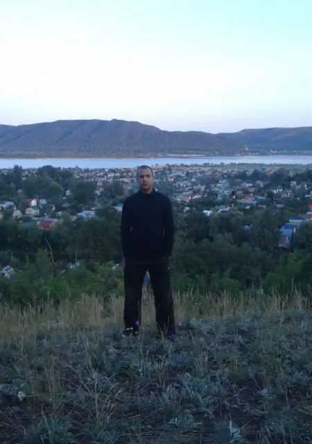 Владимир из Колпина, мне 41, познакомлюсь без обязательств