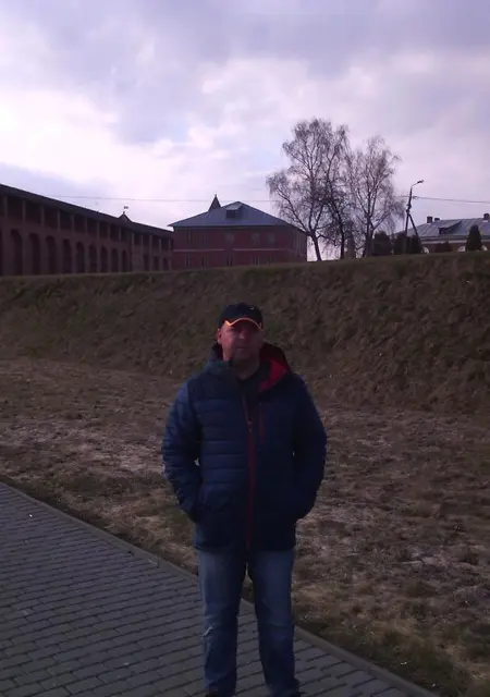 Сергей из Коломны, мне 42, познакомлюсь на одну ночь