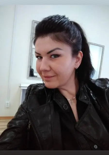 Я Тори, 40, из Санкт-Петербурга, ищу знакомство для совместных путешествий