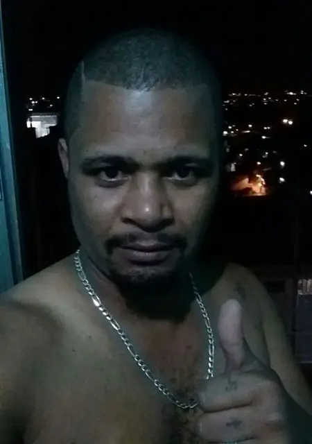 Alberto Santos из Праги, мне 42, познакомлюсь