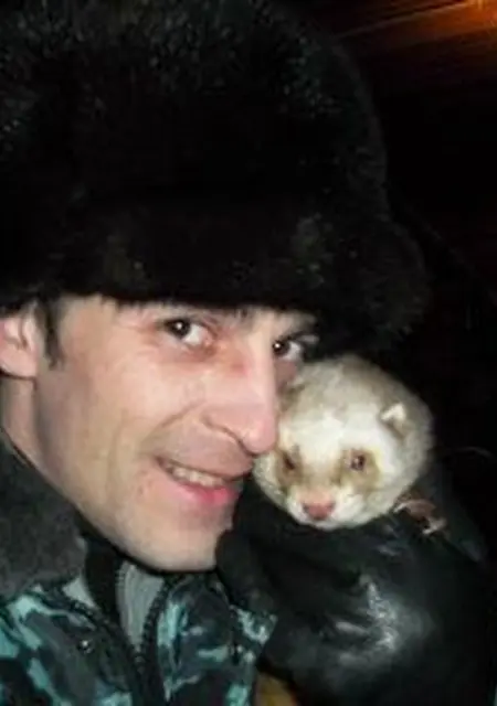 Я Женя, 46, из Нефтеюганска, ищу знакомство для постоянных отношений