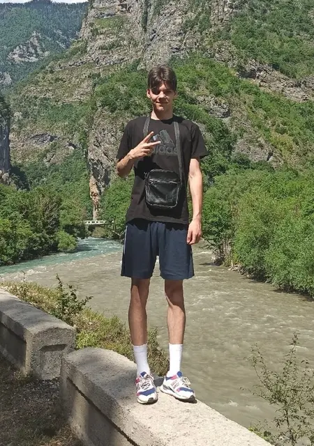 Я Влад, 20, знакомлюсь без обязательств в Сосновом Боре