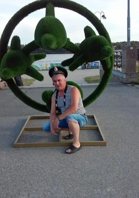 Вова из Нижневартовска, мне 51, познакомлюсь без обязательств