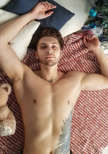 Raven из Екатеринбурга, ищу на сайте приятное времяпровождение