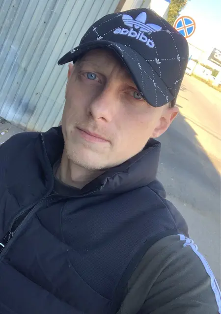 Максим из Москвы, ищу на сайте постоянные отношения