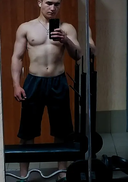 Самат из Мелитополя, ищу на сайте приятное времяпровождение