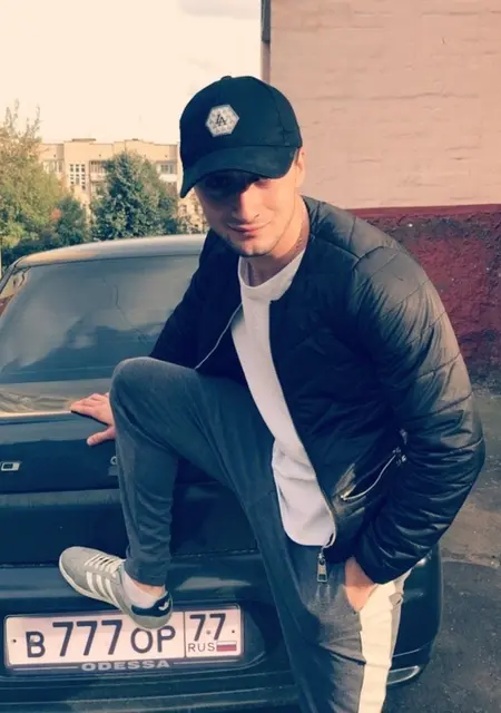 Я Гарик, 27, знакомлюсь без обязательств в Орле