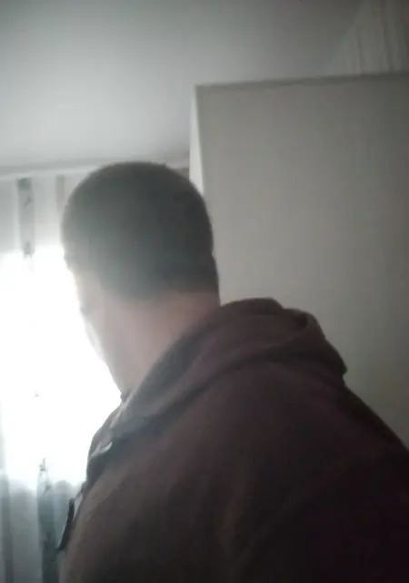 Денис из Хойников, мне 36, познакомлюсь на одну ночь