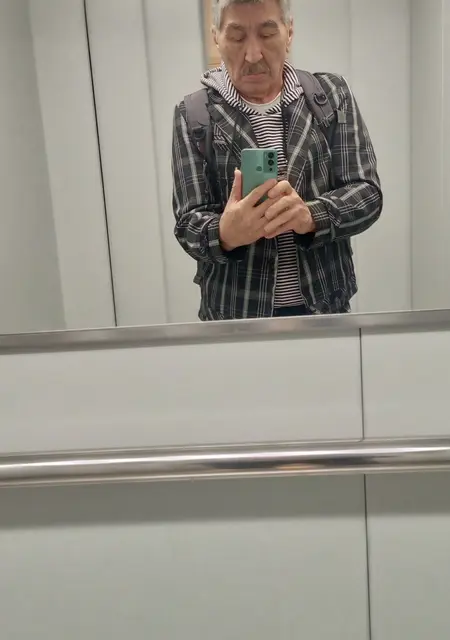 Виктор из Новосибирска, мне 67, познакомлюсь без обязательств