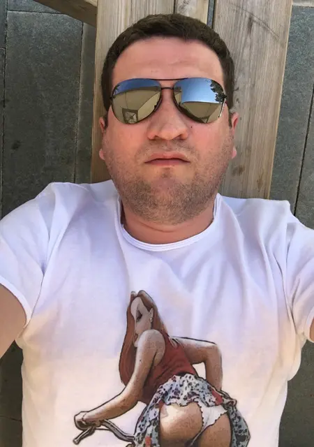 Владимир из Севастополя, ищу на сайте постоянные отношения