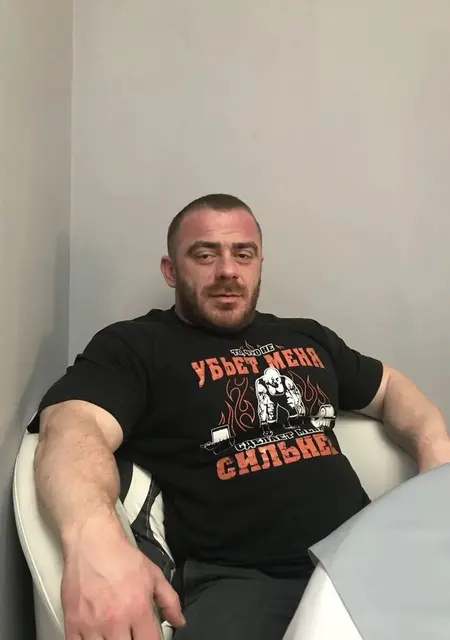 Сергей из Анапы, мне 30, познакомлюсь на одну ночь