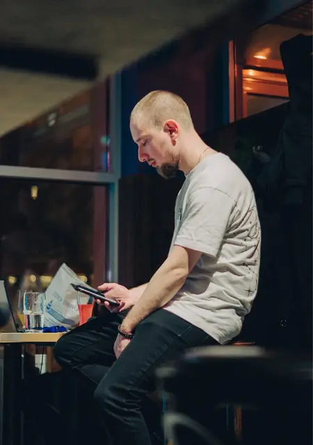 Я Влад, 30, знакомлюсь без обязательств в Кирове