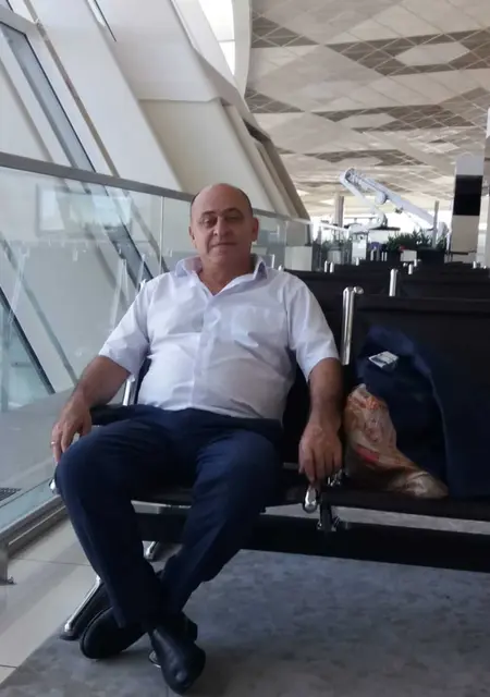 Максим из Нижневартовска, мне 55, познакомлюсь без обязательств