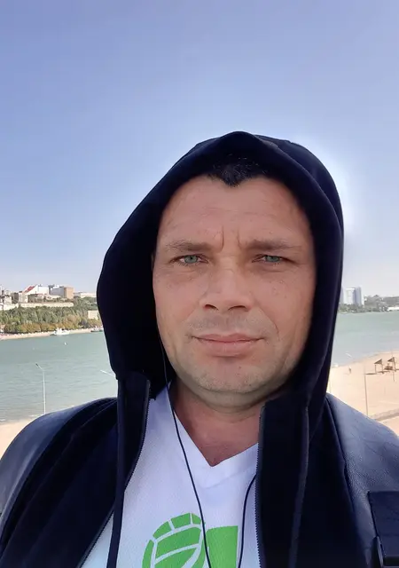 Евгений из Воронежа, ищу на сайте знакомства на одну ночь