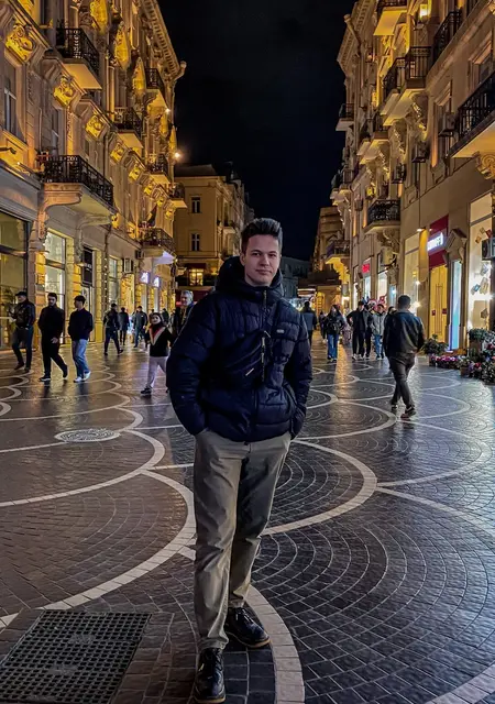 Александр из Краснознаменска, мне 23, познакомлюсь на одну ночь