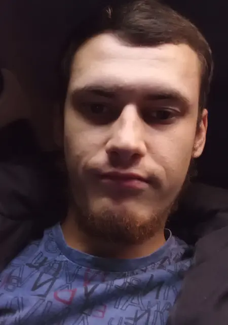 Я Владислав, 25, знакомлюсь на одну ночь в Орске