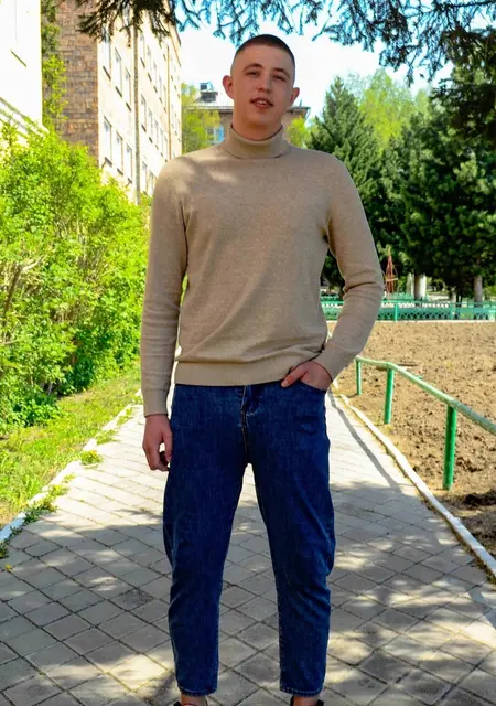 Кирилл из Абакана, ищу на сайте знакомства на одну ночь