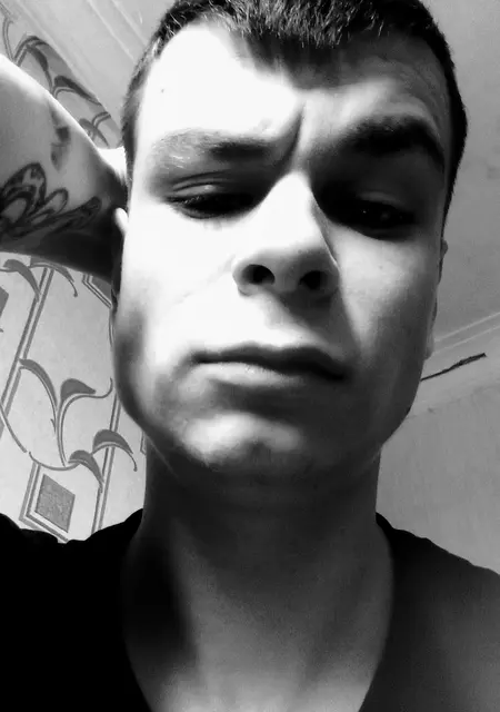 Я Никита, 20, из Екатеринбурга, ищу знакомство для вирта