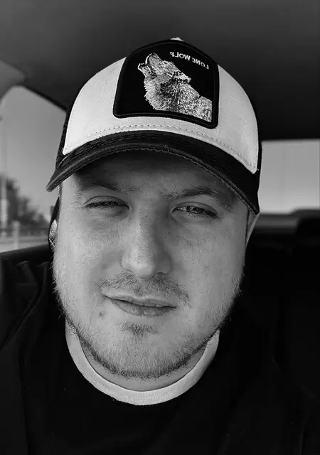 Антон из Аксая, мне 30, познакомлюсь для вирта