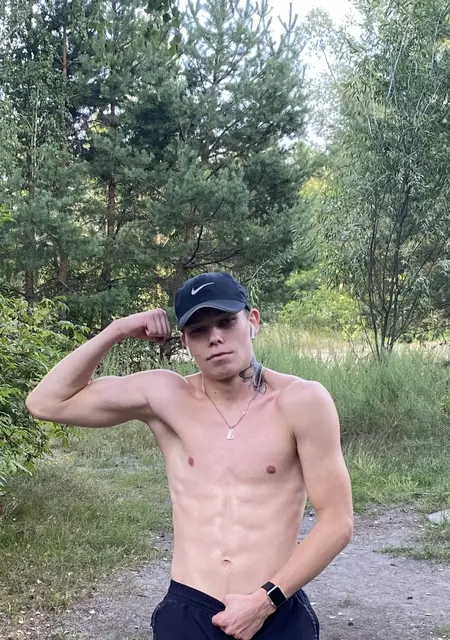 Я Никита, 20, знакомлюсь без обязательств в Казани