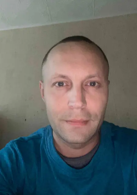 Сергей из Глазова, мне 38, познакомлюсь на одну ночь