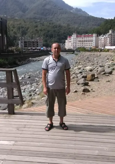 Я Андрей, 43, из Уфы, ищу знакомства без обязательств