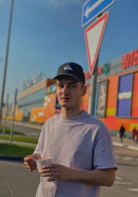 Я Дмитрий, 29, знакомлюсь для общения в Калининграде