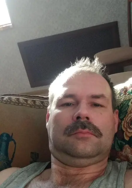 Дима из Томска, ищу на сайте знакомства без обязательств