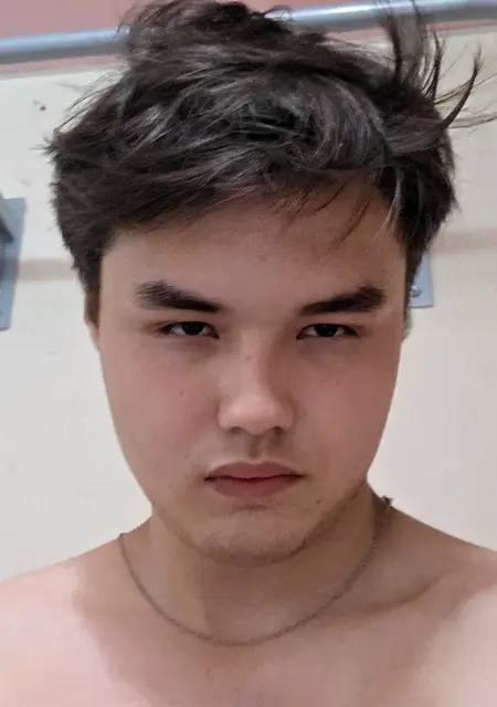 Дмитрий из Уссурийска, мне 18, познакомлюсь на одну ночь