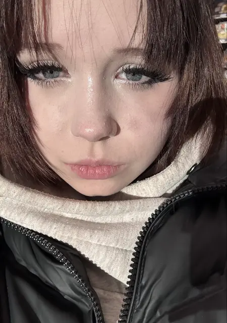 Я Антонина, 19, из Екатеринбурга, ищу знакомство для вирта