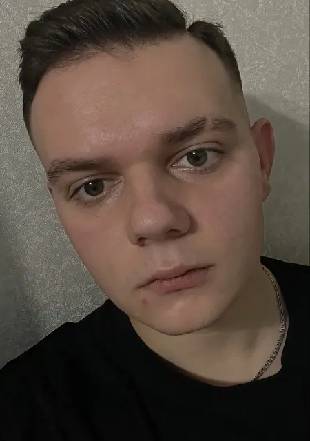 Я Лев, 25, из Москвы, ищу знакомства без обязательств