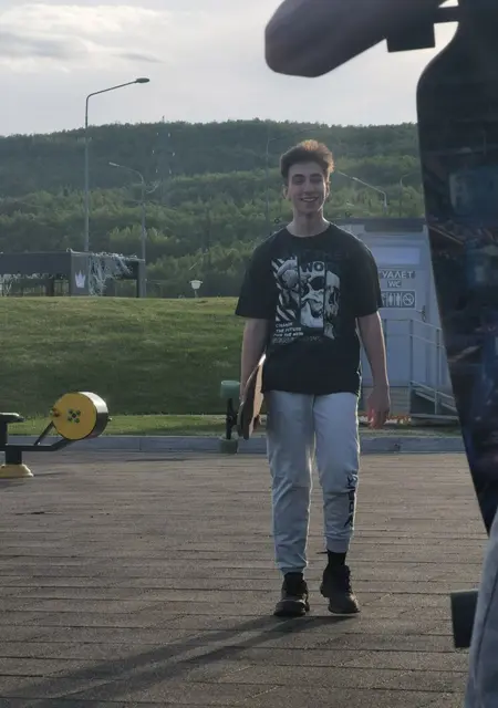 Даниил из Мурманска, мне 19, познакомлюсь на одну ночь